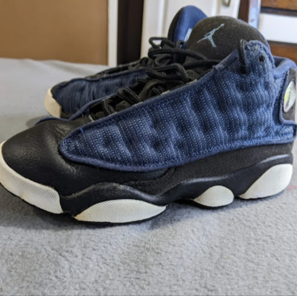Nike Air Jordan retro 13 sz 2Y‎ navy black. Boys